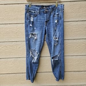 Hollister Vintage Boyfriend medium wash distressed jeans size 7/28 26 in inseam